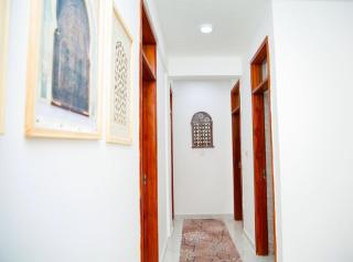 Majlis Apartment Near Airport & Stone Town - 7