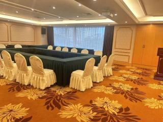 Vienna Hotel Guangdong Xinyi Jiaoyucheng River View - 5