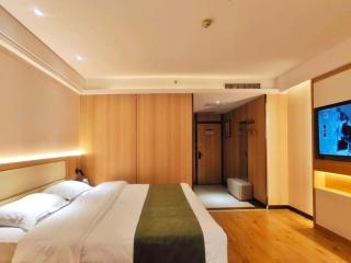 GreenTree Inn Heze Railway Station Hotel - 8