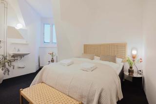 Spacious Apartment - Perfect for Group and Family - 0