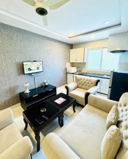 1 bed fully furnished apartment available for rent in gulberg green - 1