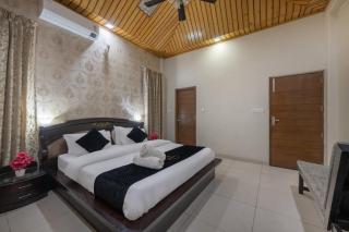 A Bluebell Villa I 4 Bedroom Villa With Pool l Open Air Lawn & BBQ l Bonfire Available l Kasauli By Exotic Stays - 2