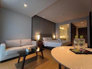 Soleil Ocean View Apartment - 4