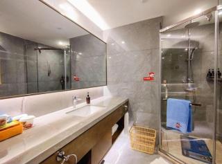 The Long Red Hotel Daye Huangshi - 2