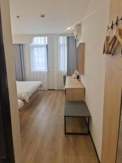 GreenTree Inn Shanghai Songjiang WanDa Plaza RonGMEi Road Express Hotel - 6