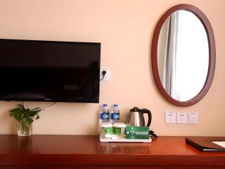 GreenTree Inn Shanghai Songjiang WanDa Plaza RonGMEi Road Express Hotel - 3