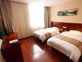 GreenTree Inn Shanghai Songjiang WanDa Plaza RonGMEi Road Express Hotel - 2