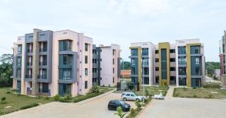 Cozy Luxe Haven 1 Bedroom Lakeside Condo in Entebbe with swimming pool and beach access - 9