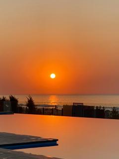 Ocean View Orchid Waterfront By KimGold - 2