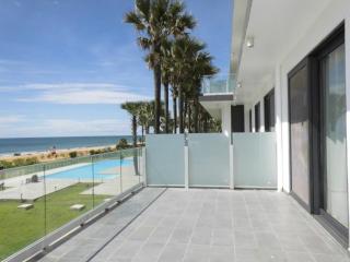 Ocean View Orchid Waterfront By KimGold - 1