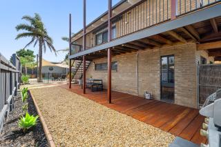 Spacious 4-Bed Home 5-min from the Beach - 3