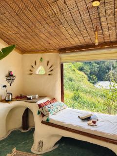 Trika Stays And Cafe Cob House Bir Himachal Pradesh - 4