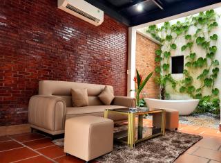 Mi Amor Vacation Home 2- A Private Big House with 2 separate Bedrooms, Central Location, Fully Furnished, Only 5 Minutes To The Beach - 0