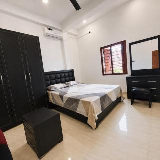 MODERN-LUXURY Private Oasis in Mannar - 1