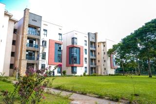 Iris 2&3 Bedroom Lakeside Condos in Entebbe with swimming pool and beach access - 9