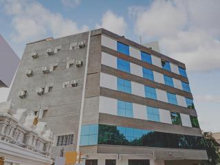 Capital O Elite Stay Jp Nagar Near SRI SATHYA GANAPATHI SHIRDI SAIBABA Temple - 9