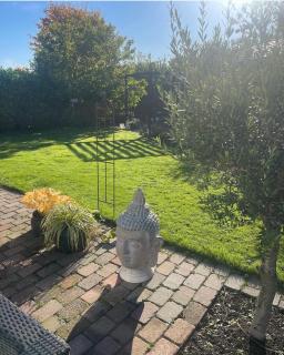 Newly renovated house - close to shopping and trains - 3