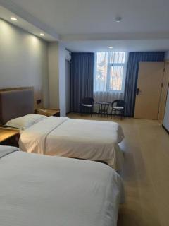GreenTree Inn Huainan Tianjiaan District Wanda Plaza Express Hotel - 3