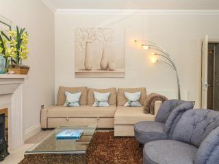 1 Embankment House - 7