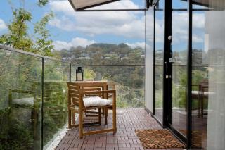 Hilltop Hideaway - Walk to Cataract Gorge - 9