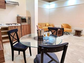 Luxxe Suites By Almond - 5