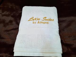 Luxxe Suites By Almond - 1