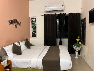 Natraj Hotel - 8