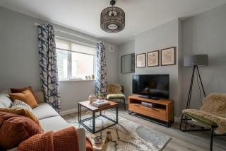 Centrally Located & Spacious 4BD House- St Kevin's - 5