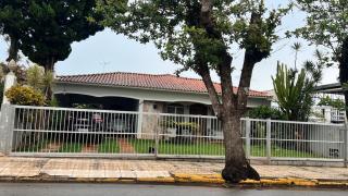 Casa Ampla, Completa e Funcional no Centro - 0
