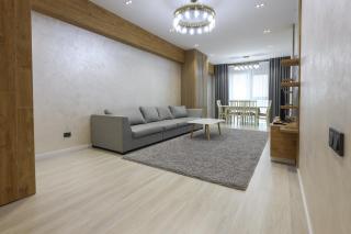 Light Spacious 3Room Apartment at Akay City - 0