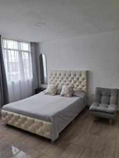 Modern Studio Apartment 302 Near the US Embassy - 6