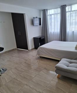 Modern Studio Apartment 302 Near the US Embassy - 4