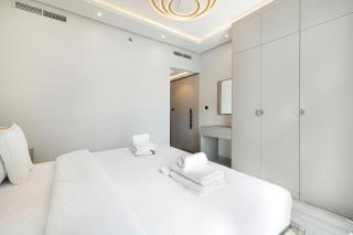 Beautiful 2 BR Apartment next to Opera I Burj View - Dubai - 7
