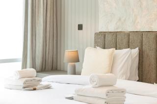 Beautiful 2 BR Apartment next to Opera I Burj View - Dubai - 5