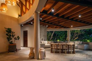 Casa Joanna - 5BR Cliffside Villa & Infinity Pool - 1
