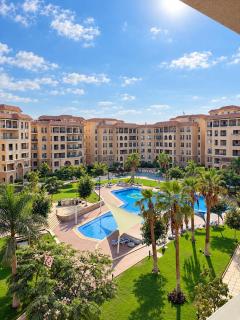 Chic Stays 90 Avenue 3BR Pool View Access - 0