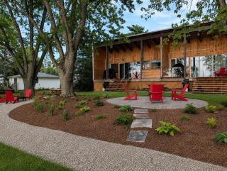 PINES Waterfront PEC Cottage w/ Dock Lake Views - 9