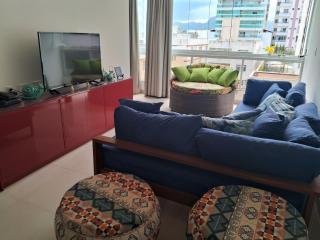 Show de apartamento na Praia do Morro - Guarapari - 3Q - Área externa com churrasqueira - 2 vagas garagem - Wifi - 100m da praia - ar condicionado - 9