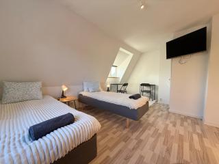 Gothenburg Team House - 5 Bedrooms 10 Single Beds - 6