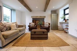Bodorgan Inn by Birch Stays Extra night free - 2