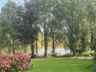 Parteen A Lax, River House & Gardens - 1