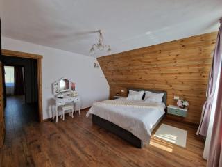 Valley Chalet - 1