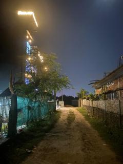 New Woodland Lodge, near by LGBI Airport - 6