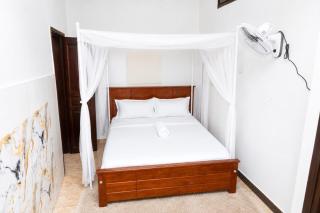 ECO HEAVEN GUESTHOUSE AND MASSAGE SPa MAKINDYE - 1