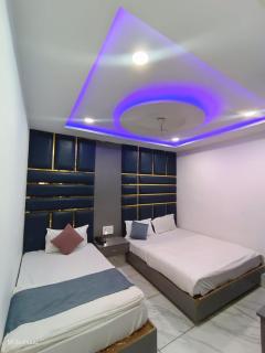 Hotel The Pacific Ahmedabad Airport - 9
