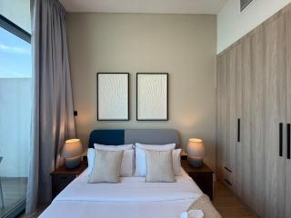 Relaxing 1BR - Masdar City - Pool & Gym - 4