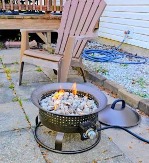 Hometown Haven Belle Backyard Retreat Firepit, 3BR - 7