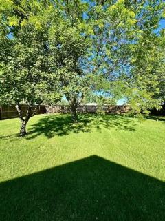 Hometown Haven Belle Backyard Retreat Firepit, 3BR - 4