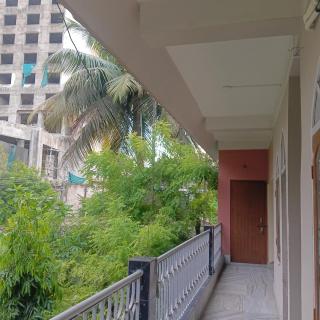 Cozy Nook Urban Homestay! - 4