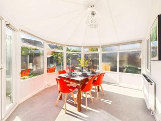 *NEW* Evesham Home | Parking | Sleeps 10 - 8